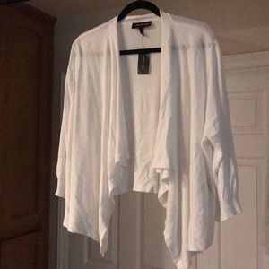 White half jacket/sweater coverup